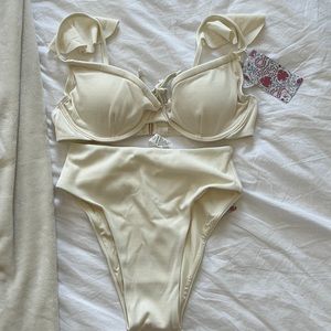 NWT Toluca Swim Angelina Flutter Top (size M) & Cora Midi+ Bottom (size S)